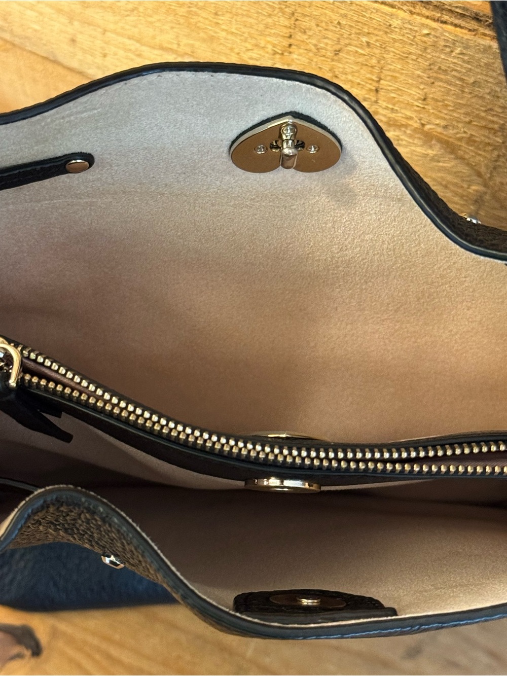 Kate Spade Black Pebbled Leather Shoulder Bag - Picture 3 of 5